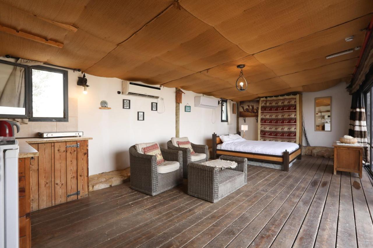 Genesis Land Desert Hospitality Kfar Adumim Exterior foto