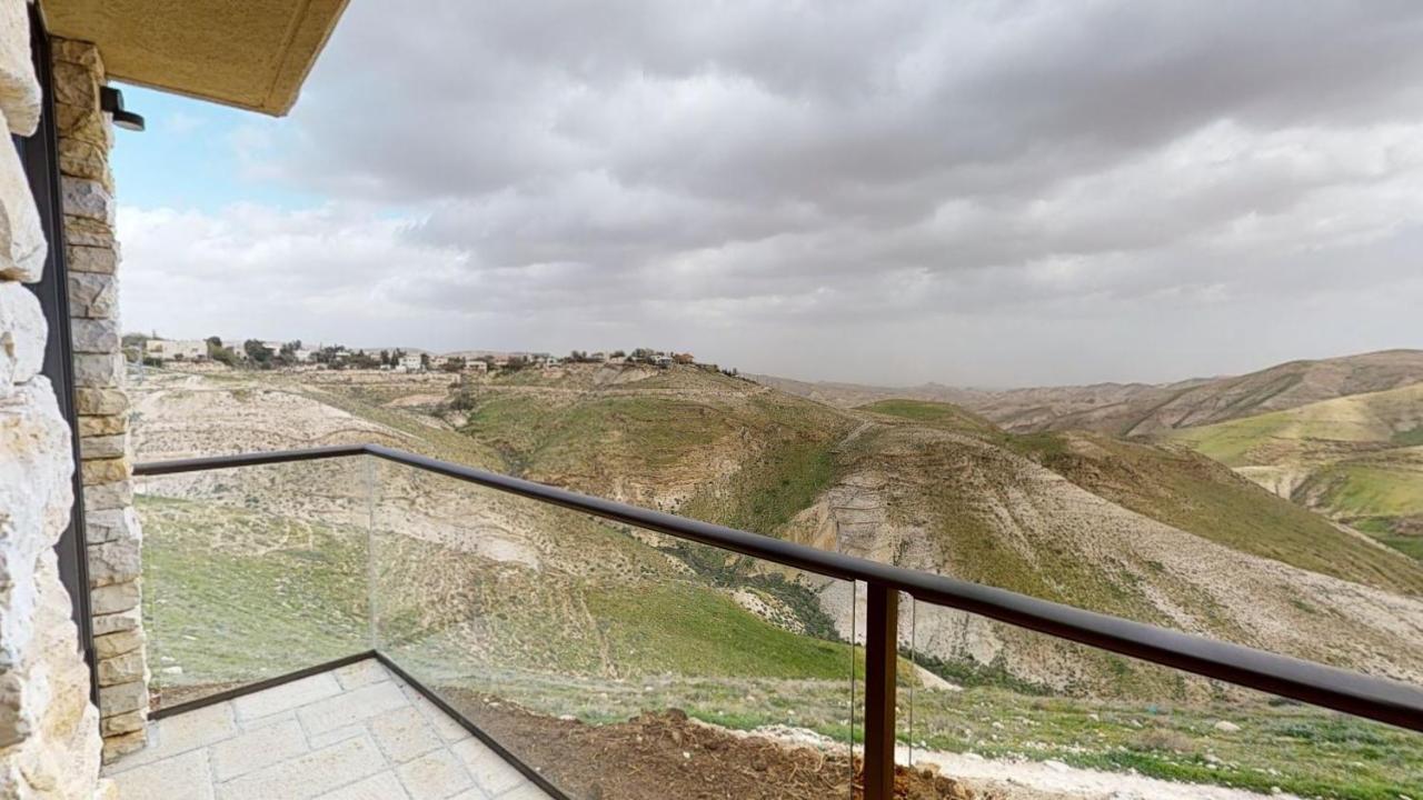 Genesis Land Desert Hospitality Kfar Adumim Exterior foto