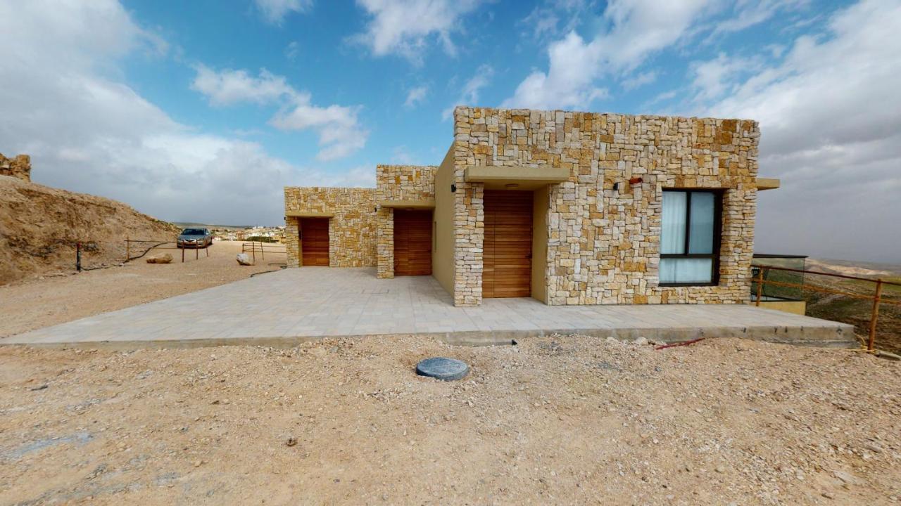 Genesis Land Desert Hospitality Kfar Adumim Exterior foto